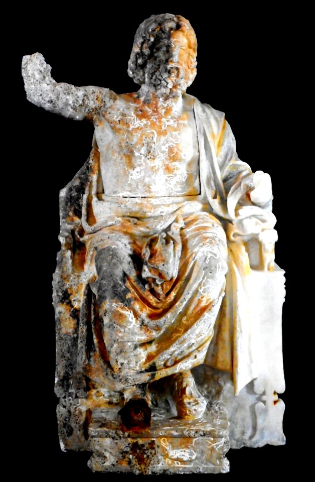 'Zeus to the throne' - Marble statue (about 100 BC) from Campania - Naples, Archaeological Museum