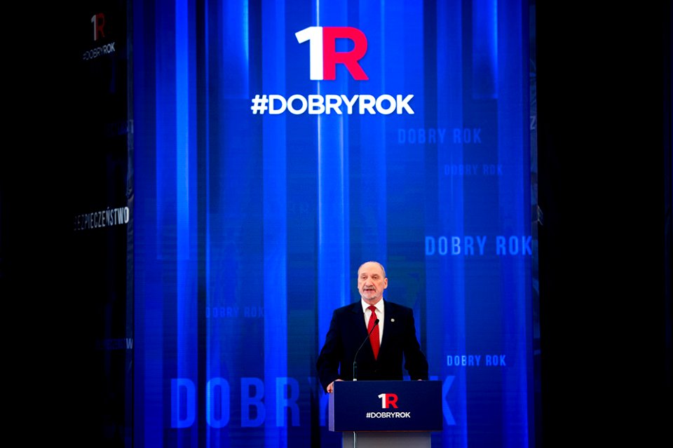 -DobryRok (30966151296)