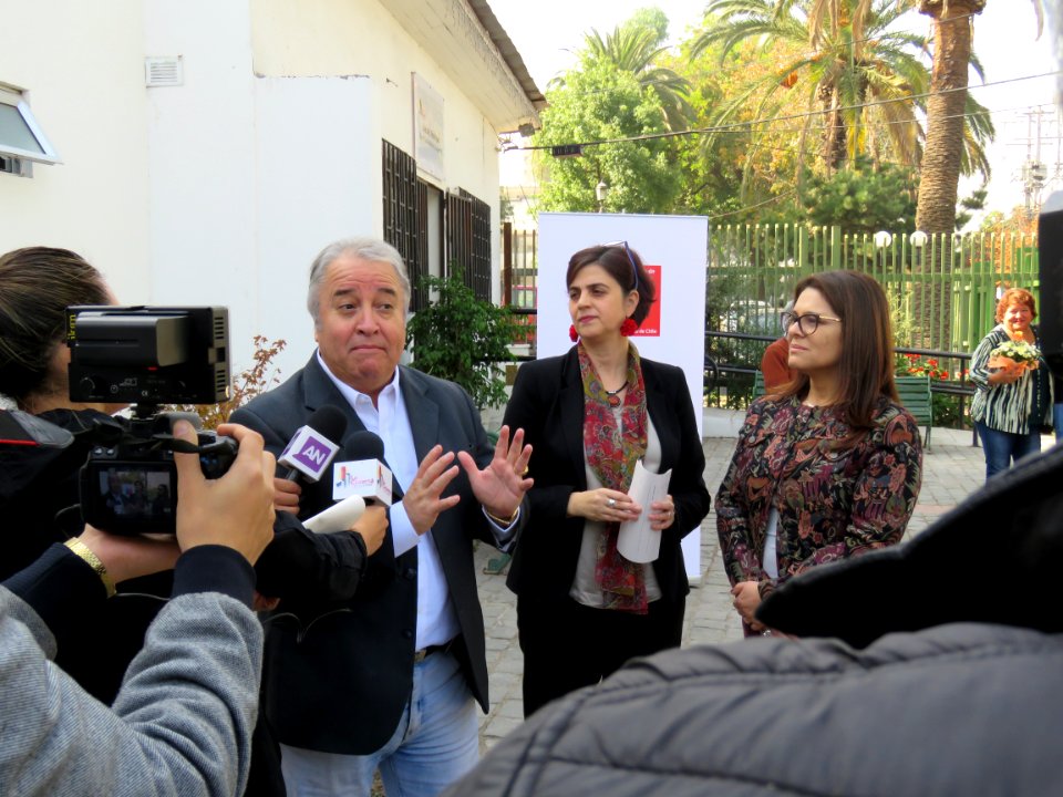 2017.05.04.Lanzamiento Programas Jefas de Hogar, 4a7 y Escuela de Emprendimiento La Cisterna (34371639382)