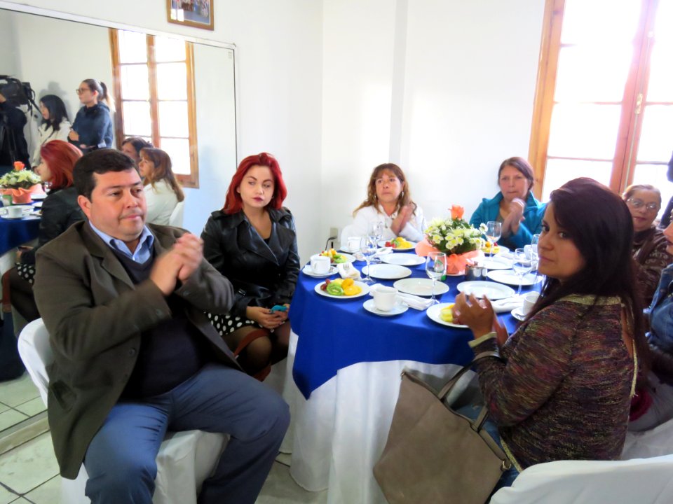 2017.05.04.Lanzamiento Programas Jefas de Hogar, 4a7 y Escuela de Emprendimiento La Cisterna (34402522011)