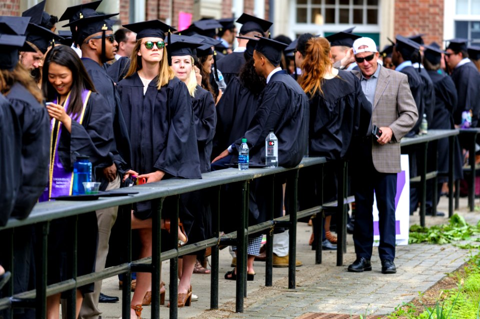 2018 Commencement BW14049 (42644188041)
