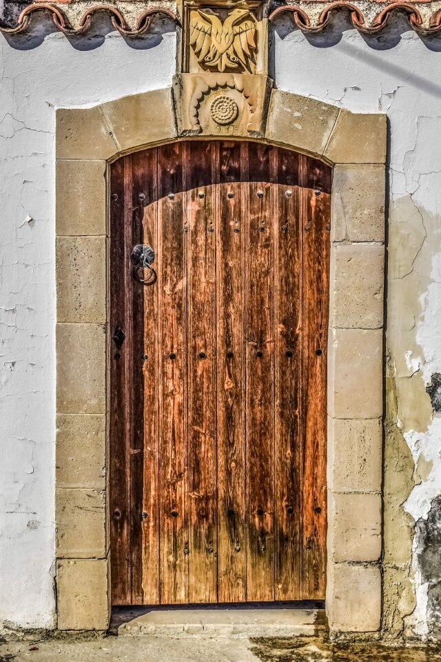 Wood entrance house