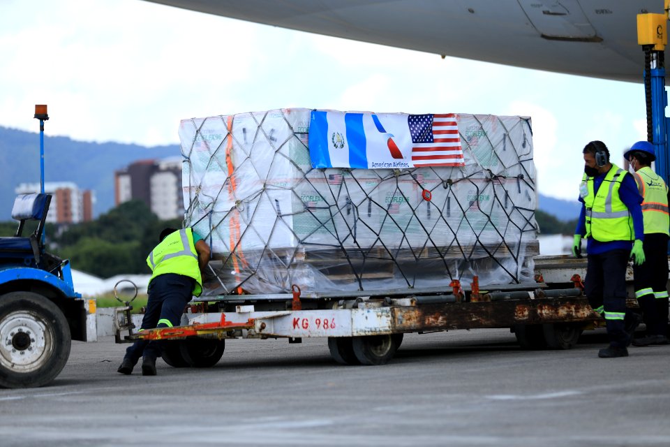 20210708 ARRIBO DE VACUNAS MODERNA DONACION DEL GOBIERNO DE ESTADOS UNIDOS 0031 (51299946894)
