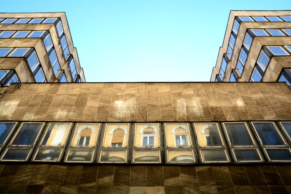 Window reflection architecture