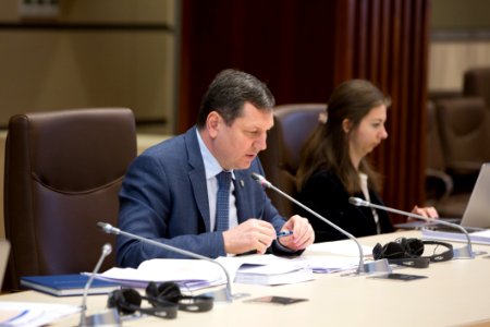 22.04.2020 Sedinta Comisiei Economie, Buget si Finante (49804120438)