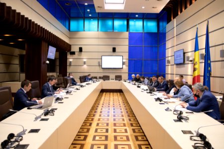 22.04.2020 Sedinta Comisiei Economie, Buget si Finante (49804120873)