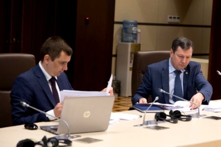 22.04.2020 Sedinta Comisiei Economie, Buget si Finante (49804120753)