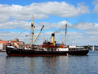 Flensburg steam all around ship