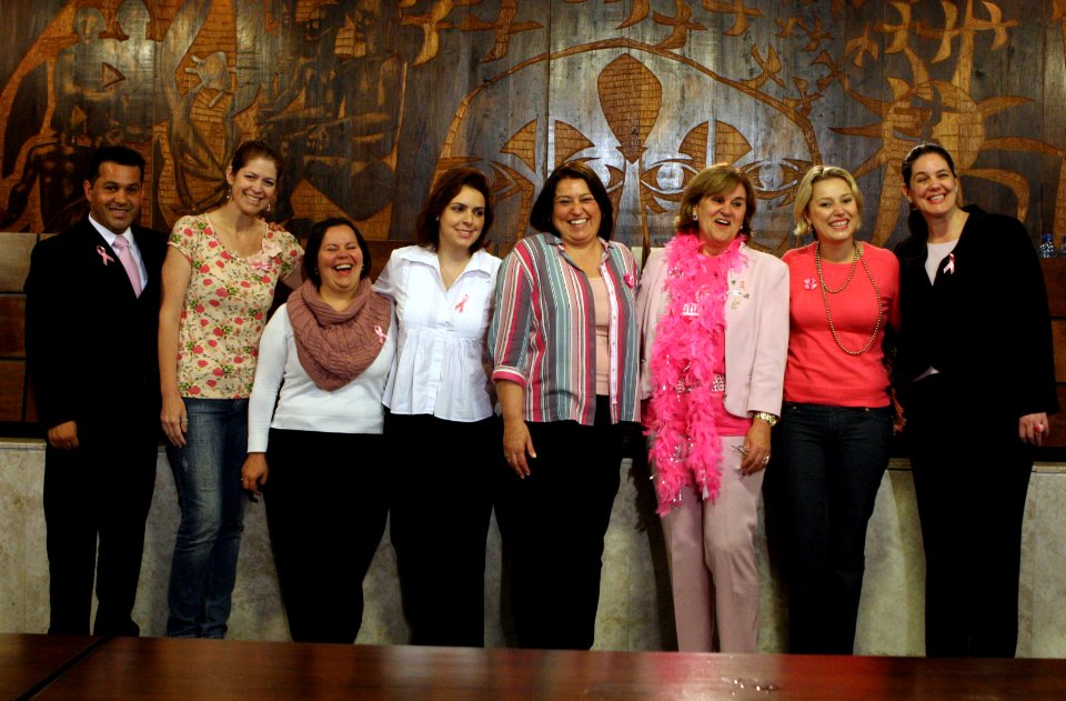 26 10 - Outubro Rosa (6283646850)