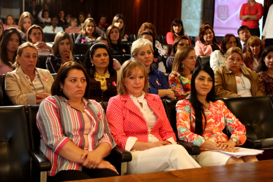 26 10 - Outubro Rosa (6283412872)
