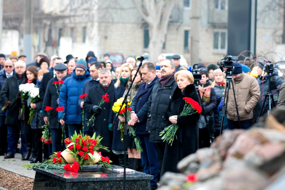 27.01.2020 Comemorarea victimelor Holocaustului (49448469308)