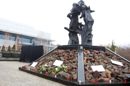 27.01.2020 Comemorarea victimelor Holocaustului (49448471458)