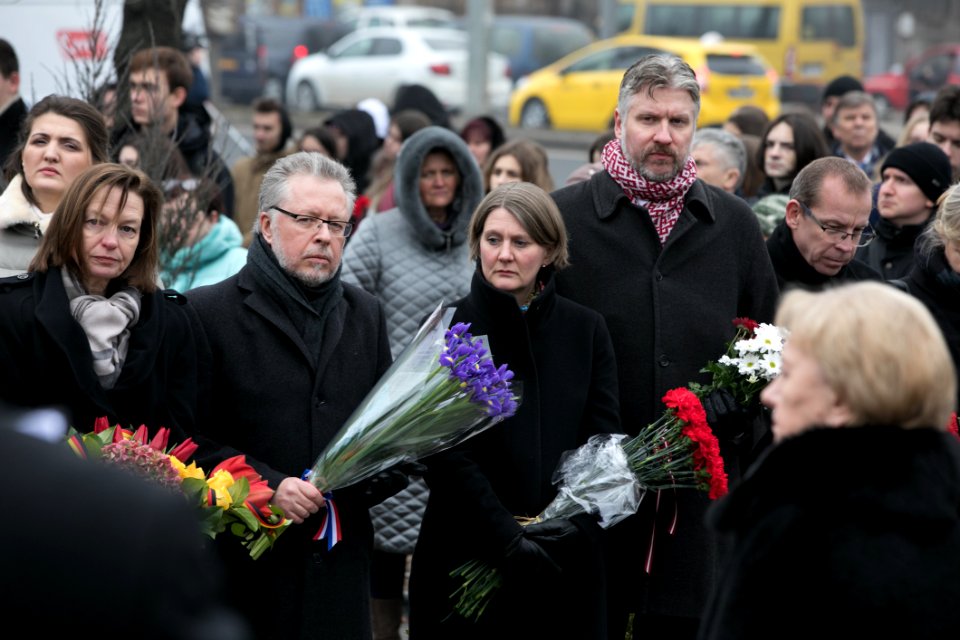 27.01.2020 Comemorarea victimelor Holocaustului (49448469988)