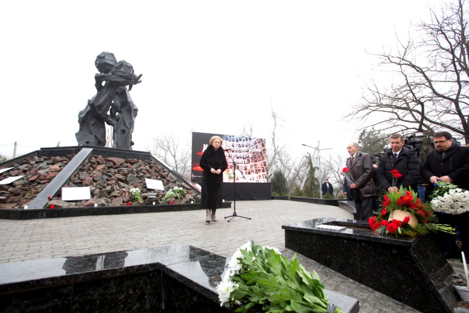 27.01.2020 Comemorarea victimelor Holocaustului (49448945516)