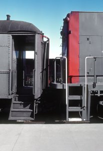 7 Southern Pacific Commuter Train Shots by Roger Puta (30956327642)
