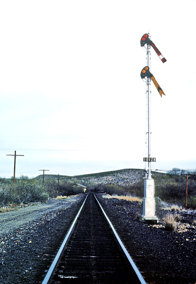 5 of Roger Puta's Signals (28572683862)