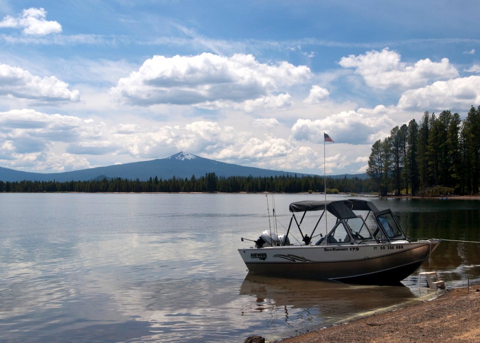 8879 boat wickiup sall odfw (20686460520)