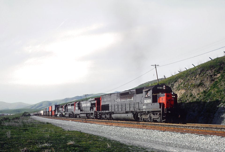 A Freight Climbing the Cuesta Hills above San Luis Obispo, 1985 -- 5 Photos (31042456266)
