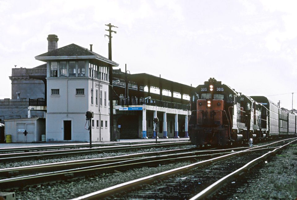 A Western Pacific Roll By -- 3 Photos (35210495916)