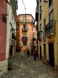 Alfama (35851422736)