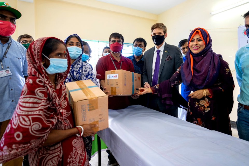 Ambassador Earl Miller Visited Sattala Slum in Mohakali (51245958163)