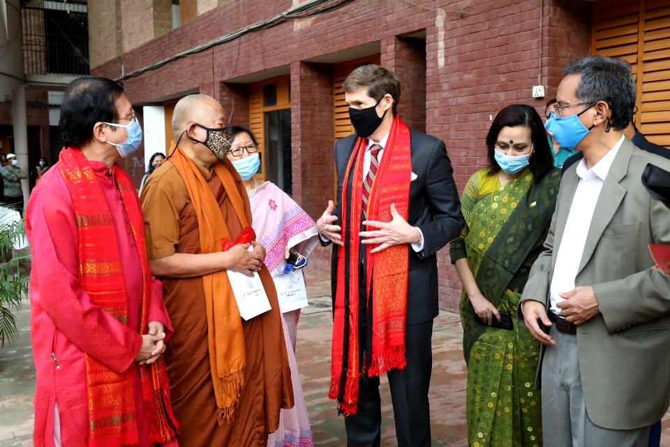 Ambassador Earl Miller visited Temple, Mosque, and Church (51688771845)