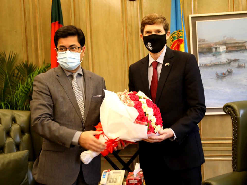 Ambassador Earl Miller visits Dhaka South City Corporation. (51597215412)