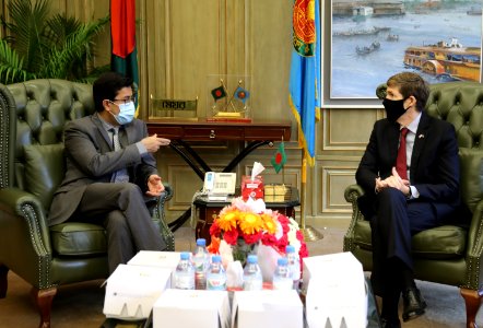 Ambassador Earl Miller visits Dhaka South City Corporation. (51598917610)