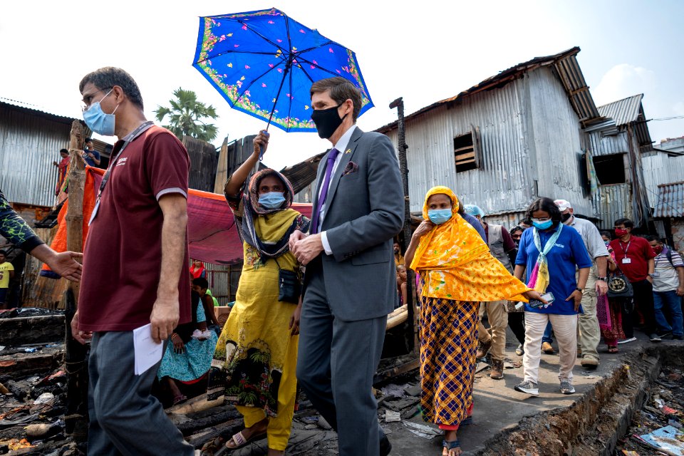 Ambassador Earl Miller Visited Sattala Slum in Mohakali (51245756156)