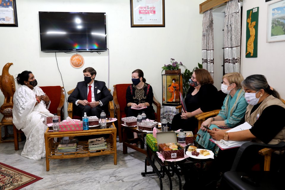 Ambassador Earl Miller met with Narayanganj City Corporation Mayor. (51599102385)