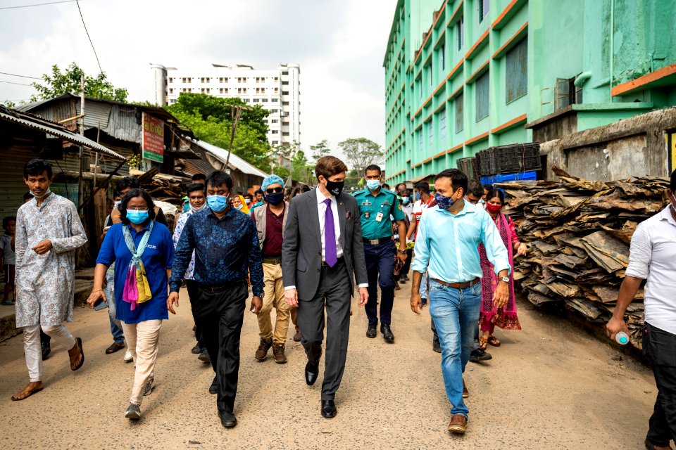 Ambassador Earl Miller Visited Sattala Slum in Mohakali (51246813790)