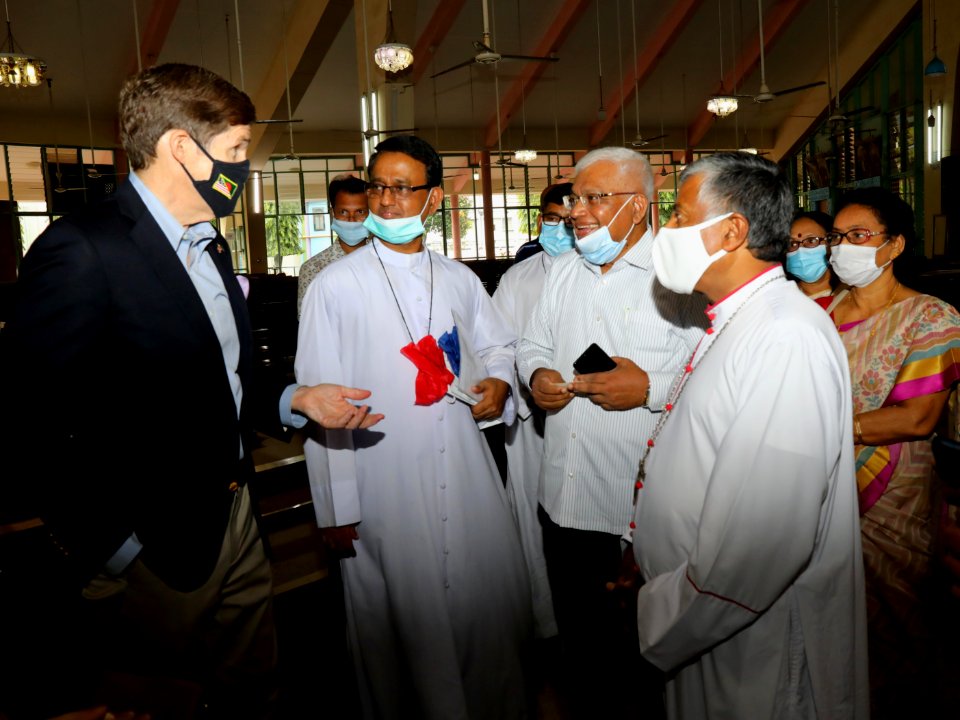 Ambassador Earl Miller visited Temple, Mosque, and Church (51688554914)