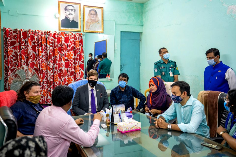 Ambassador Earl Miller Visited Sattala Slum in Mohakali (51245958068)