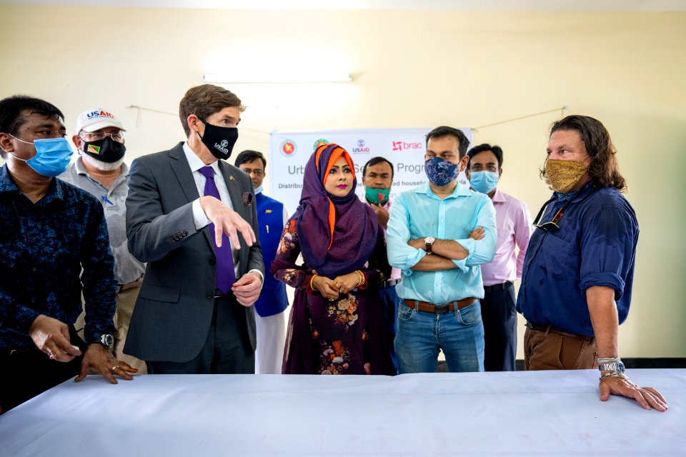 Ambassador Earl Miller Visited Sattala Slum in Mohakali (51246813700)