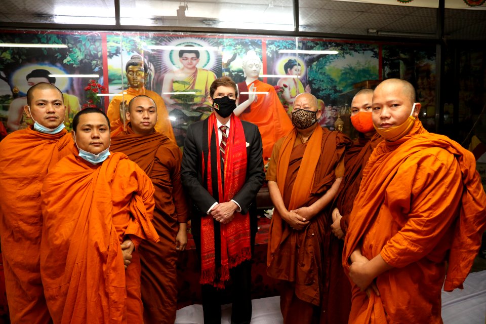 Ambassador Earl Miller visited Temple, Mosque, and Church (51688552669)