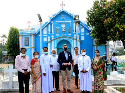 Ambassador Earl Miller visited Temple, Mosque, and Church (51688555184)
