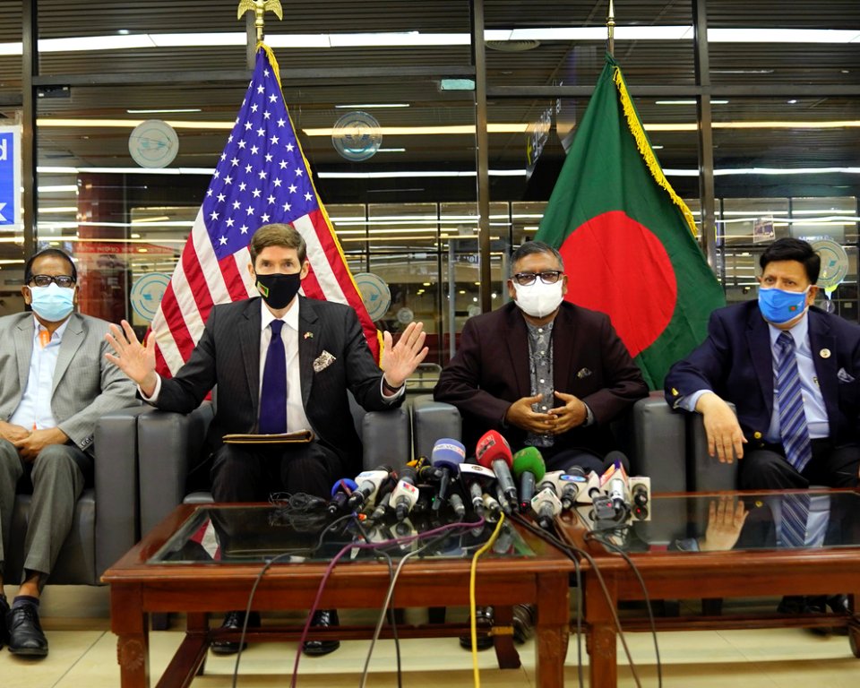 Ambassador Earl R. Miller welcomed the arrival of 2.5 million doses of Moderna vaccine donated to Bangladesh by the United States (51291304203)