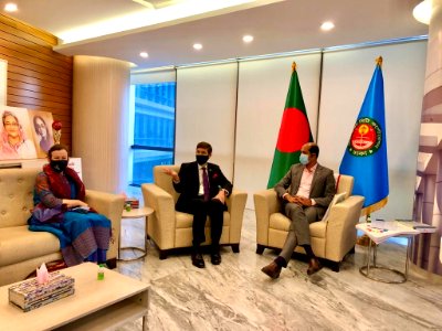 Ambassador Miller met with Dhaka North Mayor Atiqul Islam (51610219125)