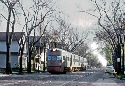 An Electroliner on the Milwaukee Streets -- 4 Photos (26946582135)