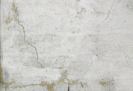 Facade cracks house facade
