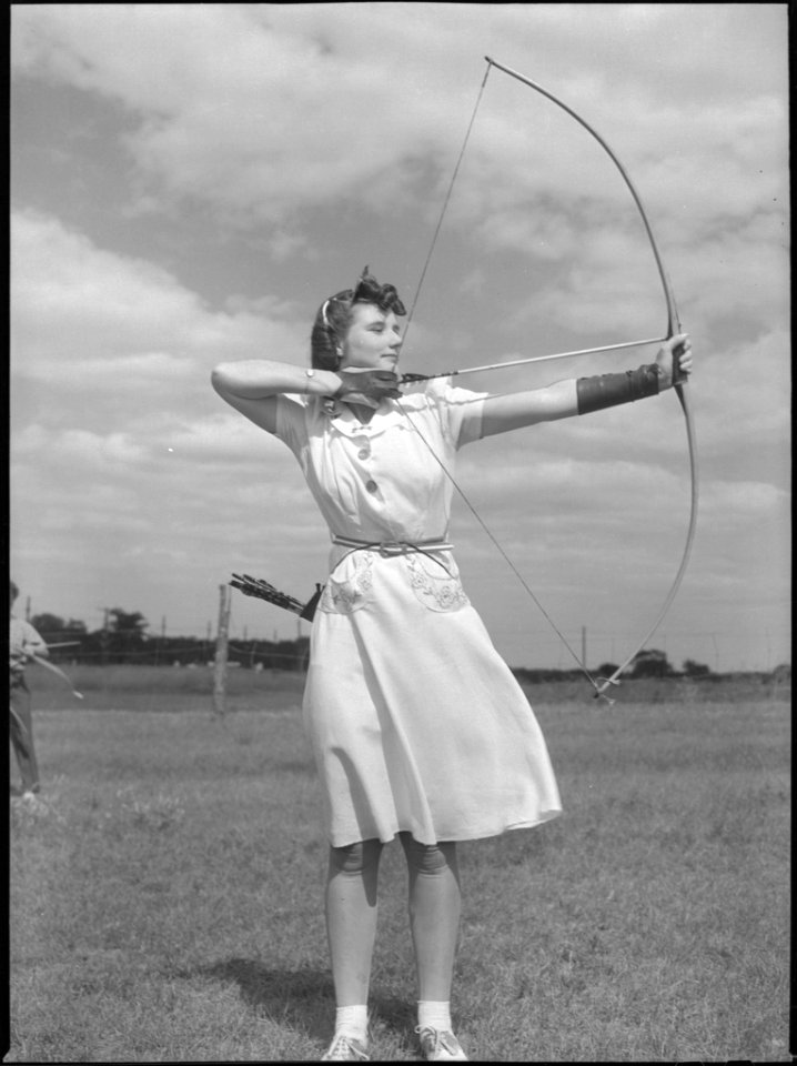 Archer Doreen Roberts (14845626809)