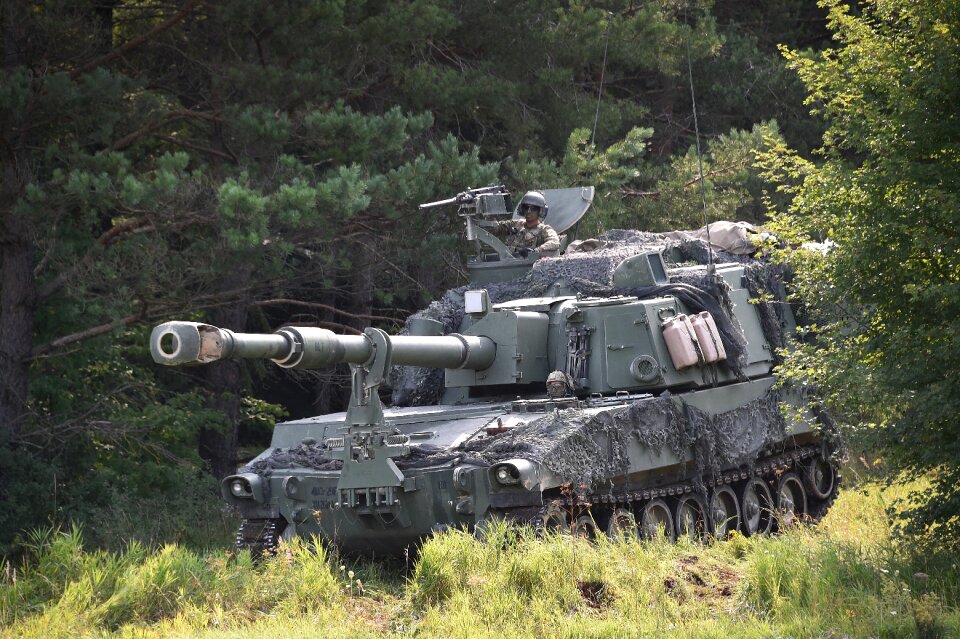 Artillery mobile attack