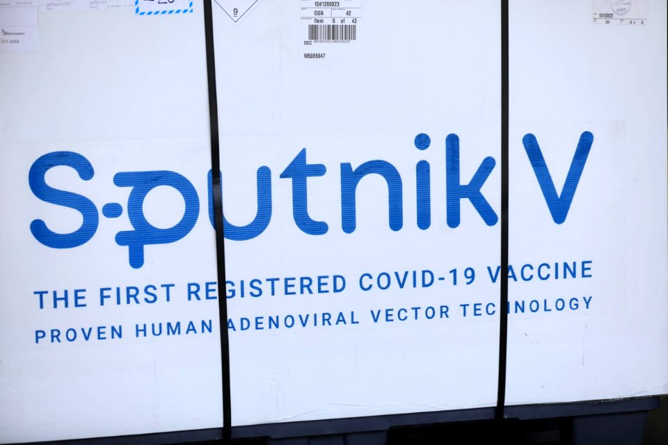 Arribo de Vacunas Sputnik V (51400990180)
