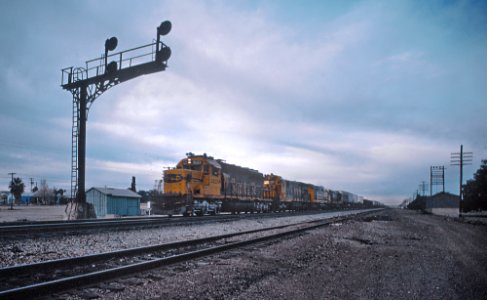 AT&SF in Daggett, CA in February 1984 (31185143840)