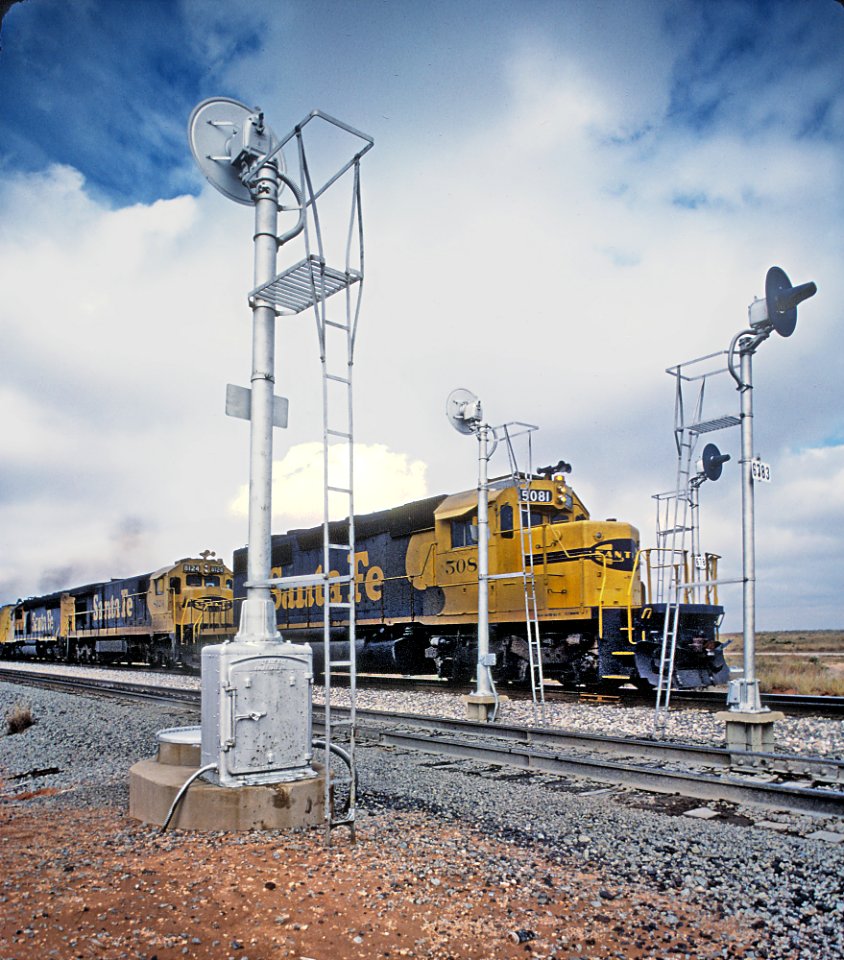 ATSF 5081 near St Vrain, NM in October 1985 (31519286246)