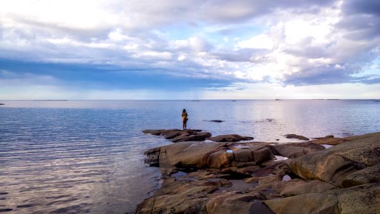At the edge of the world (36105449061)