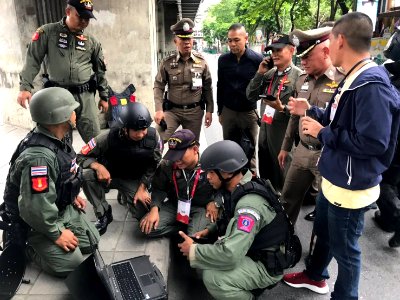 ATA-trained Thai investigators, bomb techs, and forensic science officers examine circuitry of an IED via a video camera attached to an x-ray device in Bangkok on August 2, 2019. (49128578491)