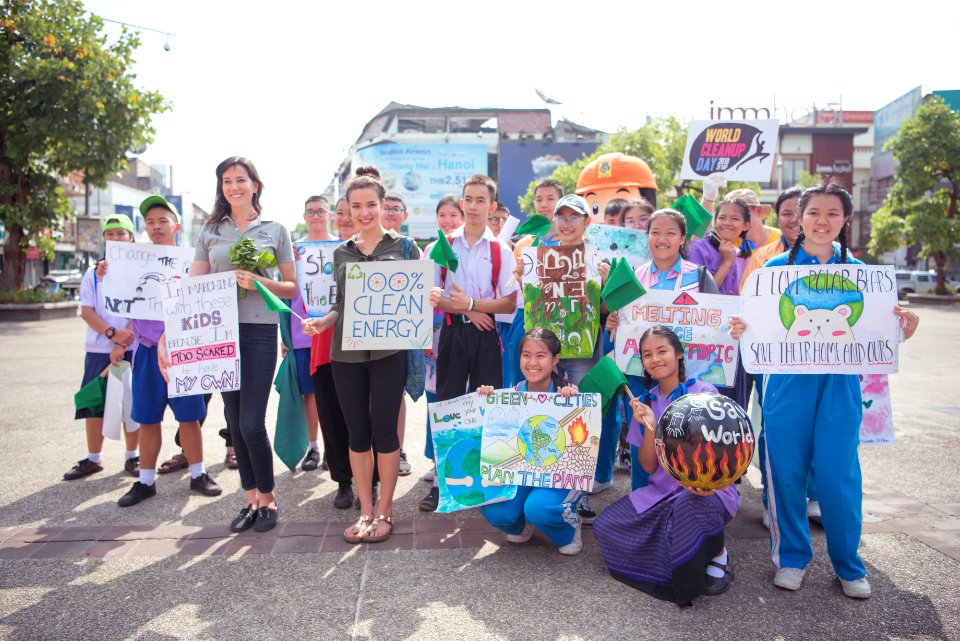 AUA Access Chiang Mai Climate Strike-20 Sep 19-76 (48785673282)