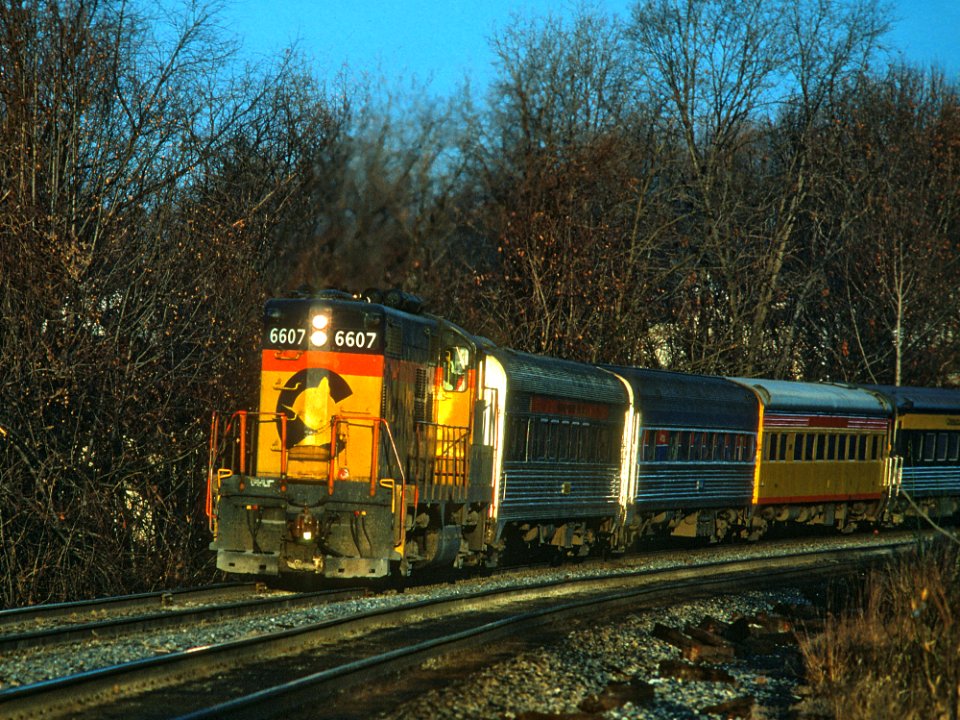 B&O 6607 GP9 in Forest Glen, MD in December 1980 (33987008535)