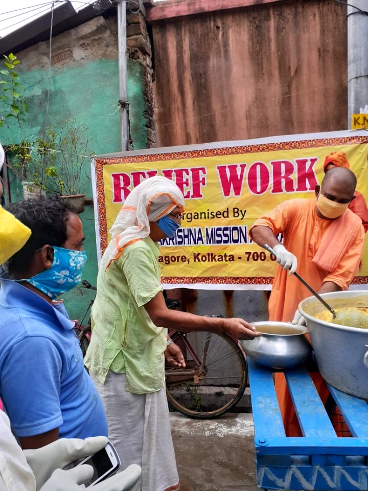 Baranagar Mission- Amphan Cyclone Relief Services(9)